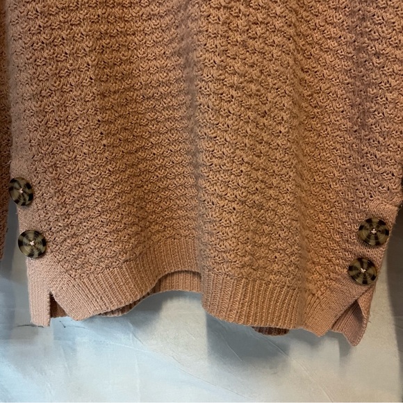 b.young Loose Knit Mara Long Sleeve Top sweater with side button detail large - Picture 4 of 10